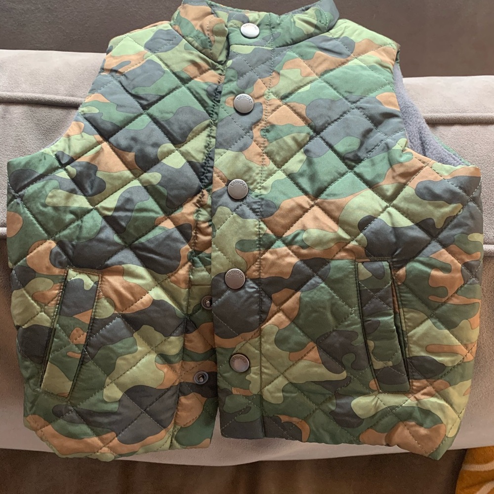 Baby gap camo puffer vest